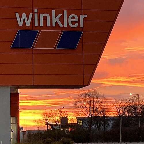 An unserem Standort in Wien sorgt ein wunderschöner Sonnenaufgang für gemütliche Stimmung am Morgen. 😍 Wir lassen es...