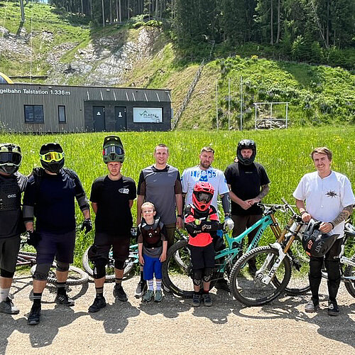 Unser Wiener Vertriebsteam trifft sich regelmäßig im @bikeparkschladming , um gemeinsam die vielfältigen Trails und...